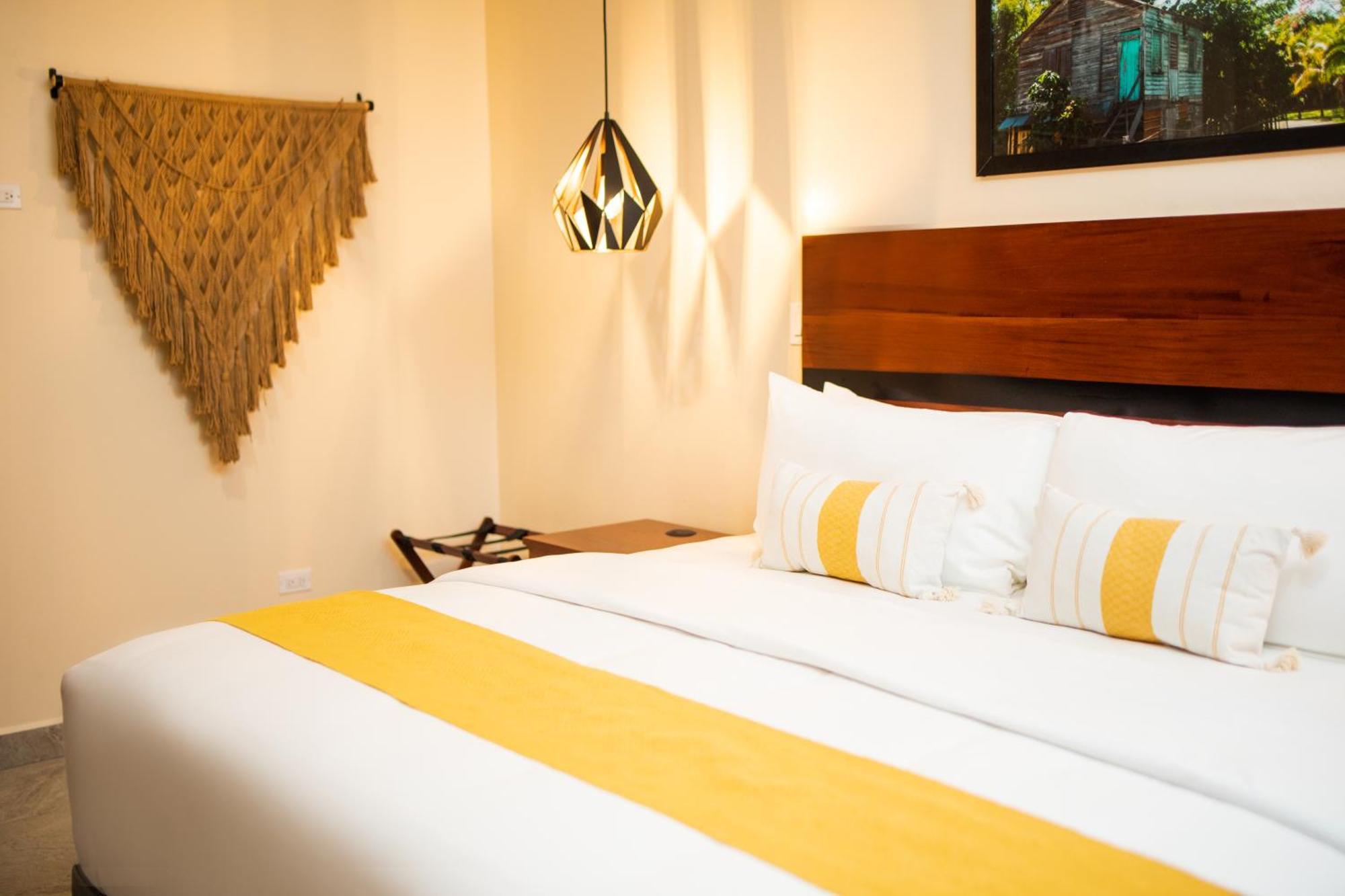 The West House Boutique Hotel San Ignacio Esterno foto
