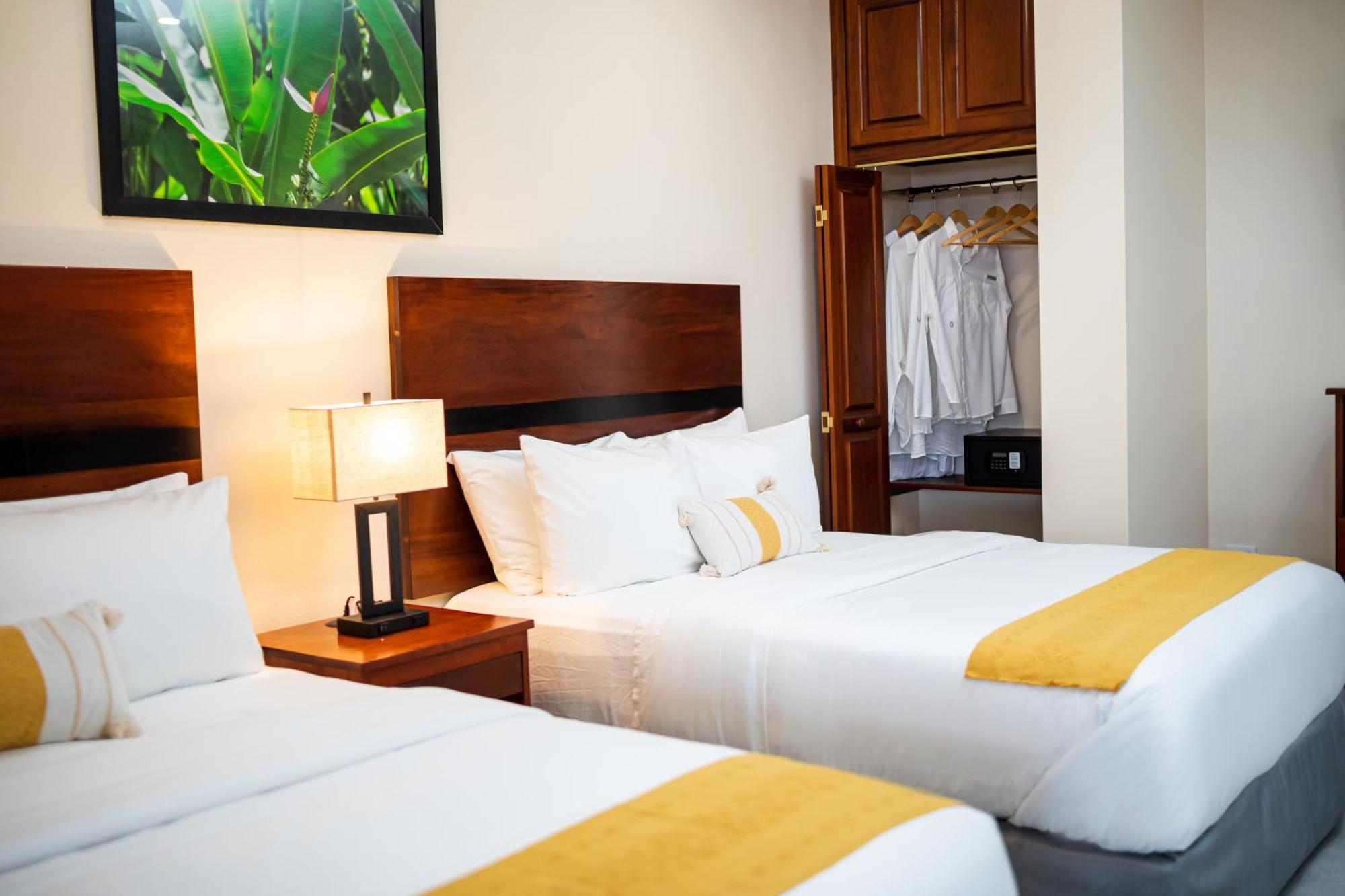 The West House Boutique Hotel San Ignacio Esterno foto
